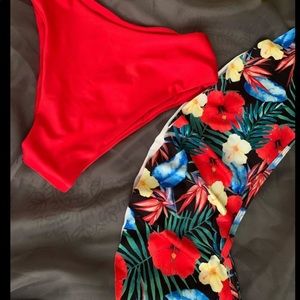 OffShoulderRuffled Floral BikiniSet Lava Red🌺🌼🌿